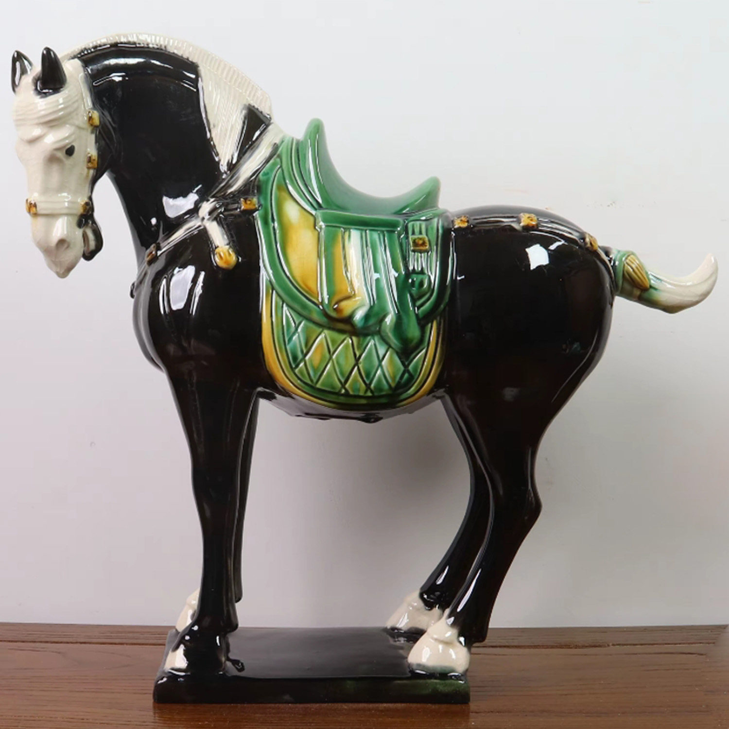 Museum-Grade Tang Dynasty Tri-color Glazed Ceramic Horse Statue Black 40x42cm 1