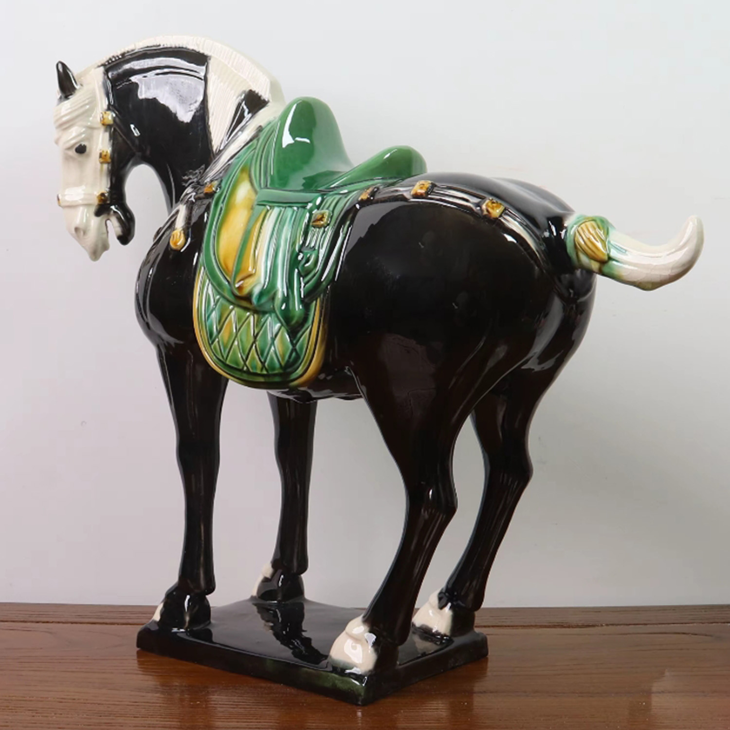 Museum-Grade Tang Dynasty Tri-color Glazed Ceramic Horse Statue Black 40x42cm 2